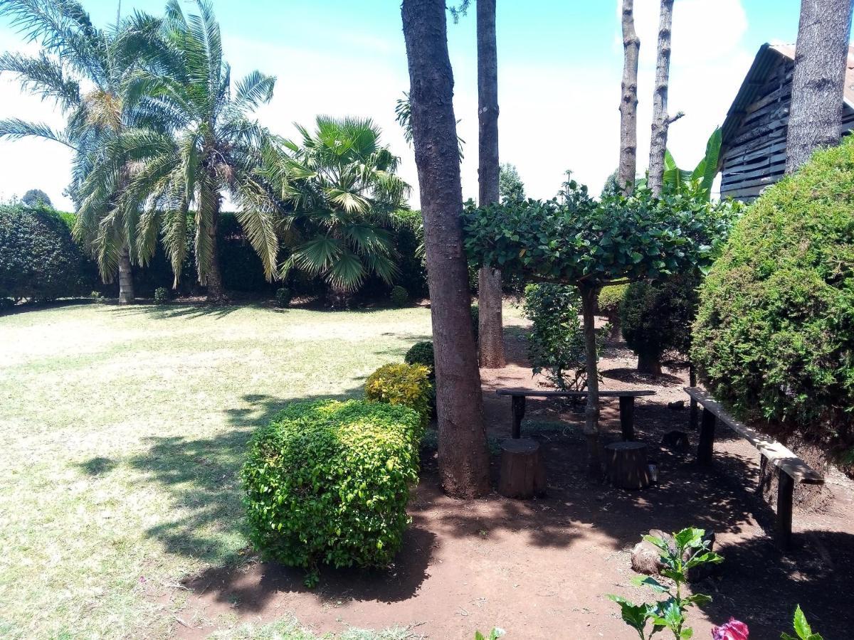 Greenfield Homestay -Full Board Oloitokitok المظهر الخارجي الصورة