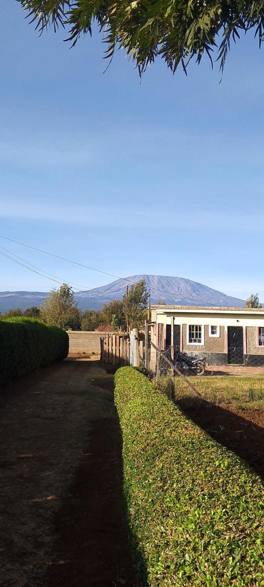 Greenfield Homestay -Full Board Oloitokitok المظهر الخارجي الصورة