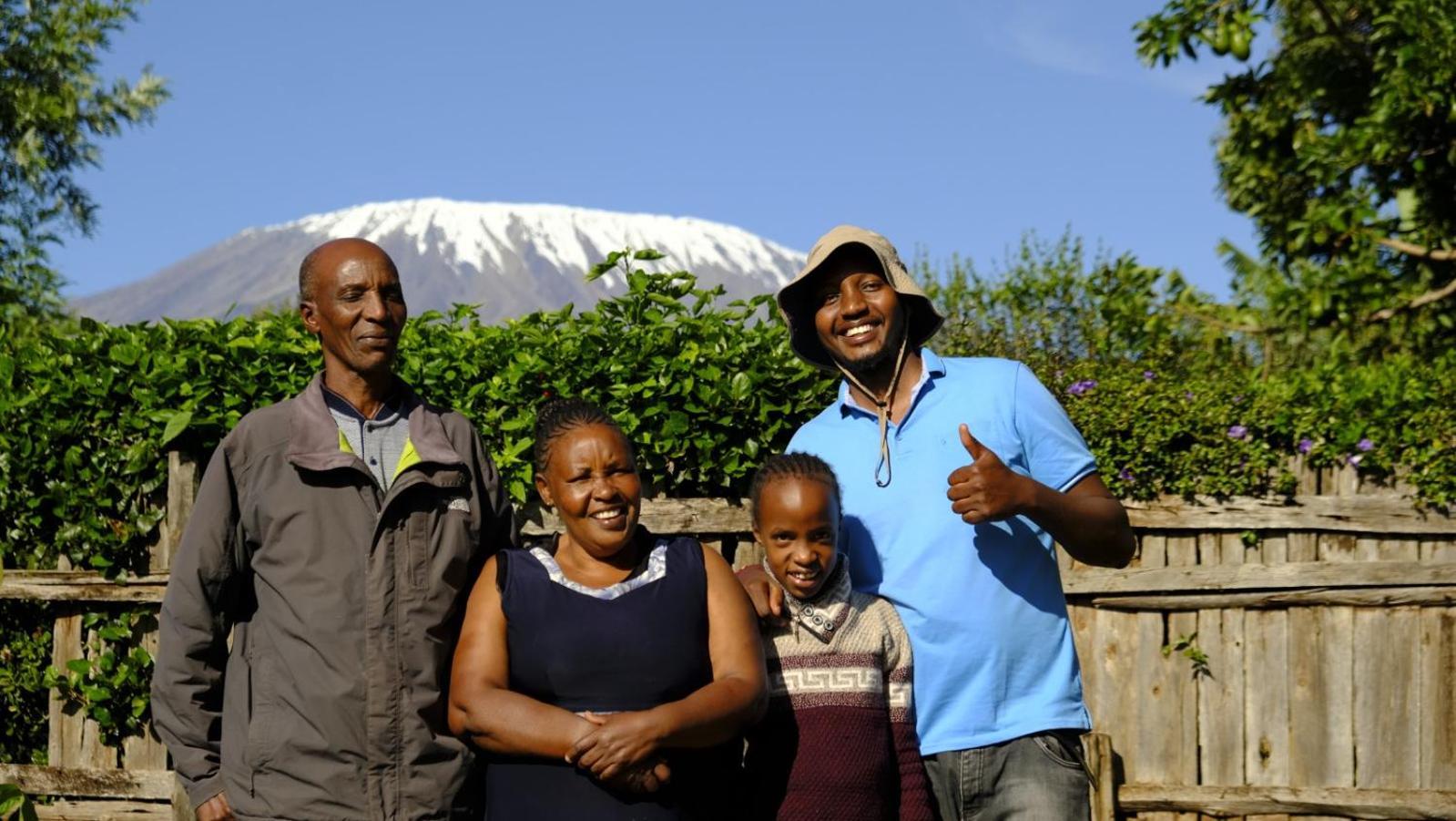 Greenfield Homestay -Full Board Oloitokitok المظهر الخارجي الصورة